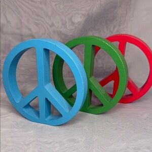 Peace Sign Decor Set